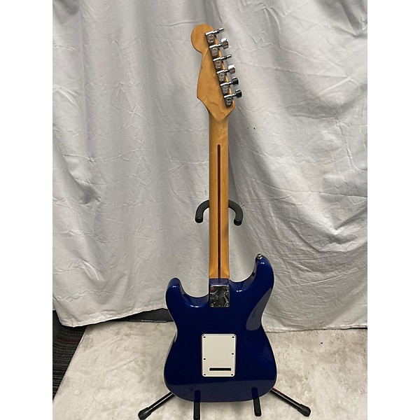 Vintage Vintage 1991 Fender American Standard Stratocaster Midnight Blue Solid Body Electric Guitar