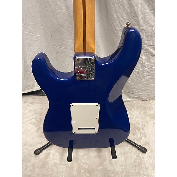 Vintage Vintage 1991 Fender American Standard Stratocaster Midnight Blue Solid Body Electric Guitar