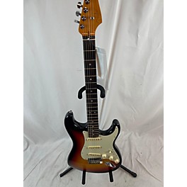 Used Fender Used Fender American Ultra Stratocaster 2 Tone Sunburst Solid Body Electric Guitar