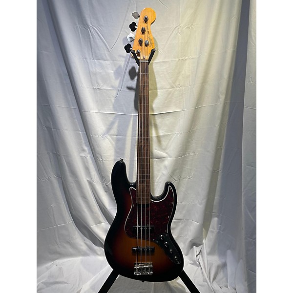 Used Squier Classic Vibe '60s Fretless Jazz Bass Electric Bass Guitar