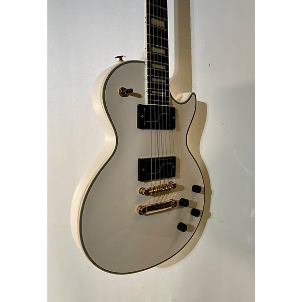 Used Epiphone Used Epiphone Matt Heafy Les Paul Custom Alpine White Solid Body Electric Guitar