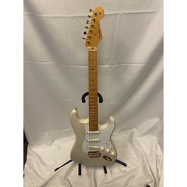 Used Fender Used Fender American Vintage 1957 Commemorative Stratocaster Cream Solid Body Electric Guitar