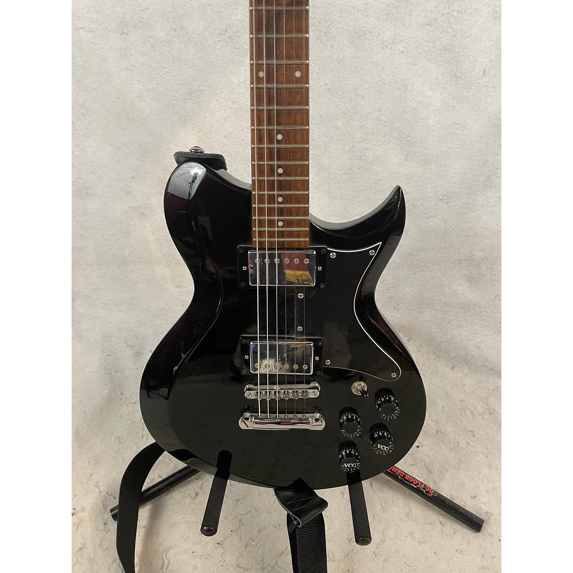 Used Washburn WI-64 Solid Body Electric Guitar Black | Guitar Center