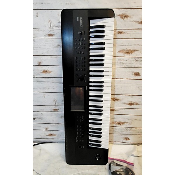 Used KORG Krome 61 Key Keyboard Workstation