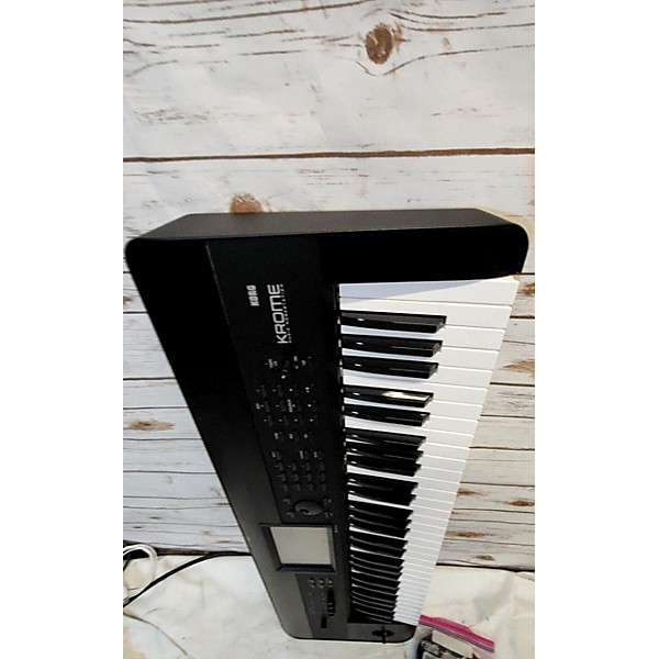 Used KORG Krome 61 Key Keyboard Workstation