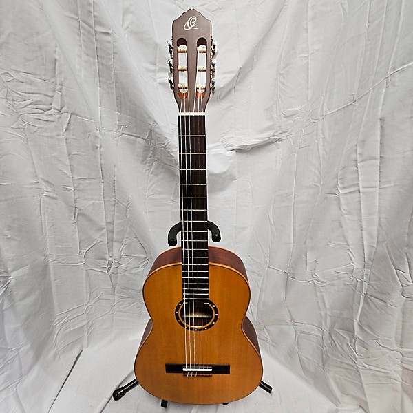 Used Ortega R121 Classical Acoustic Guitar