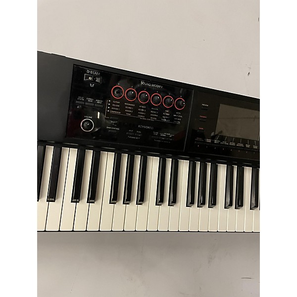 Used Roland 2020s FA08 Keyboard Workstation