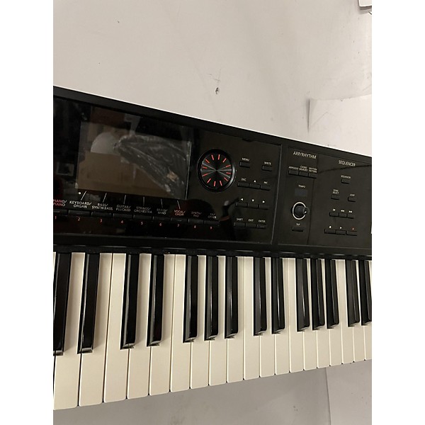 Used Roland 2020s FA08 Keyboard Workstation