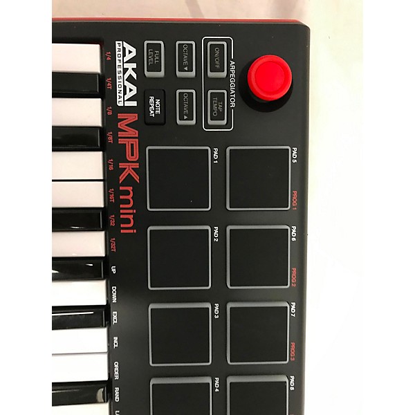 Used Akai Professional Used Akai Professional MPK Mini MIDI Controller