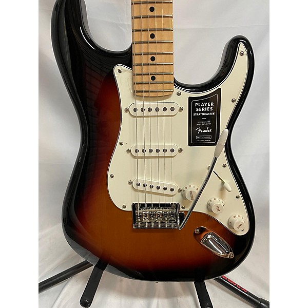 Used Fender Used Fender Player Series Stratocaster 2 Color Sunburst Solid Body Electric Guitar