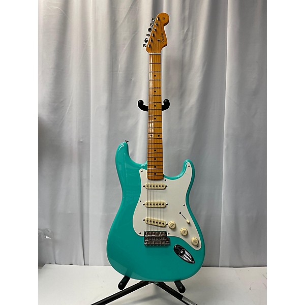 Used Fender Used Fender American Vintage II 1957 Sea Foam Green Solid Body Electric Guitar