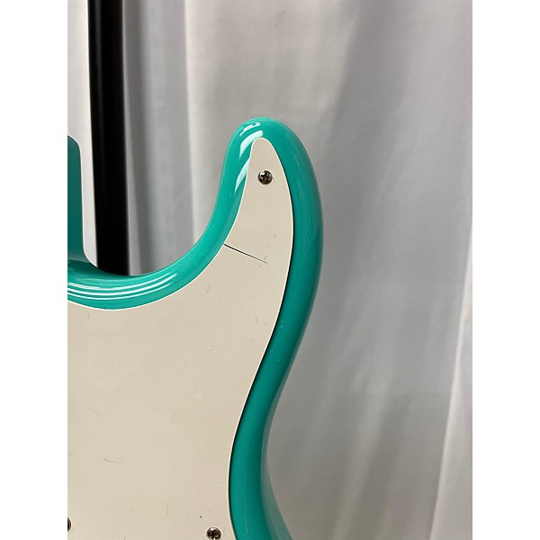 Used Fender Used Fender American Vintage II 1957 Sea Foam Green Solid Body Electric Guitar