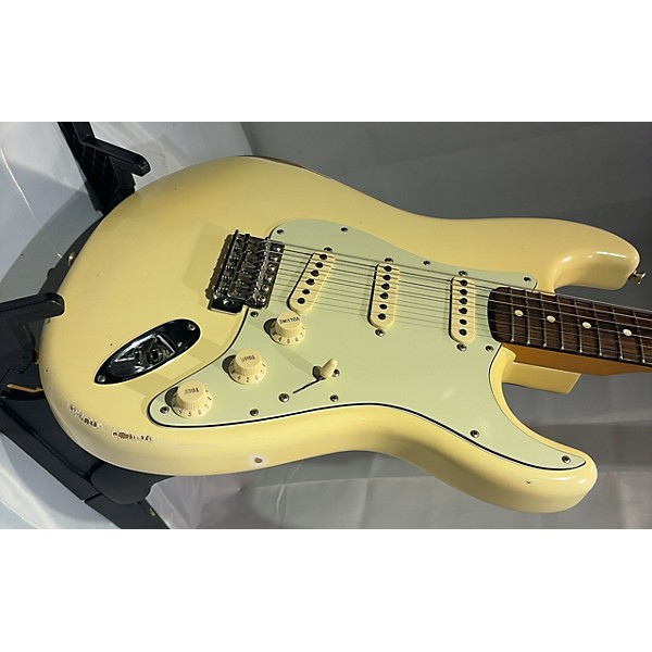 Used Fender Road Worn 1960S Stratocaster Solid Body Electric Guitar