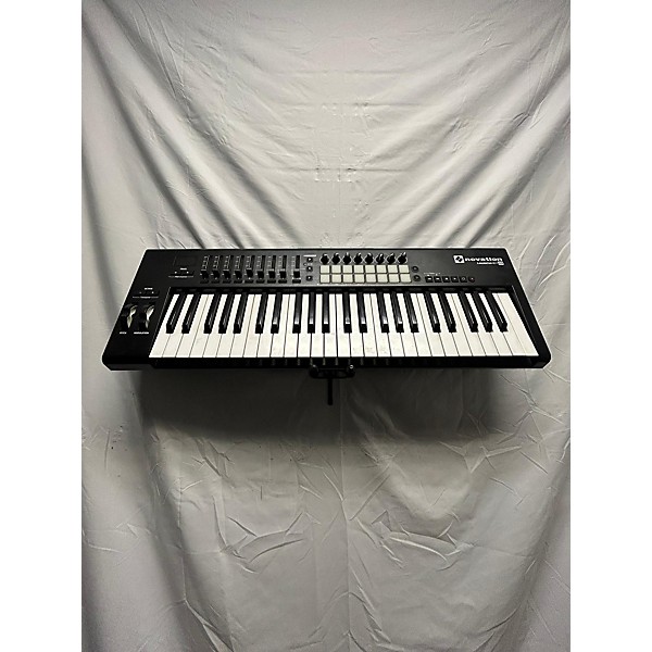 Used Novation Used Novation Launchkey 49 Key MIDI Controller