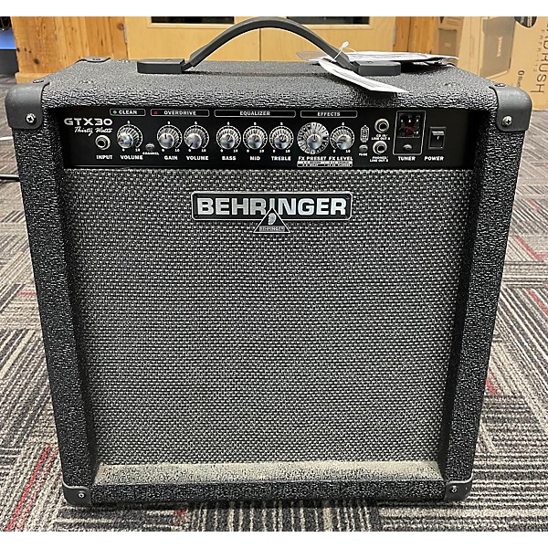 Used Behringer GTX30 Guitar Combo Amp