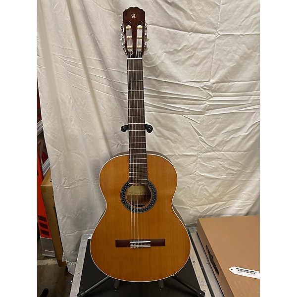 Used Alhambra 1cht Classical Acoustic Guitar