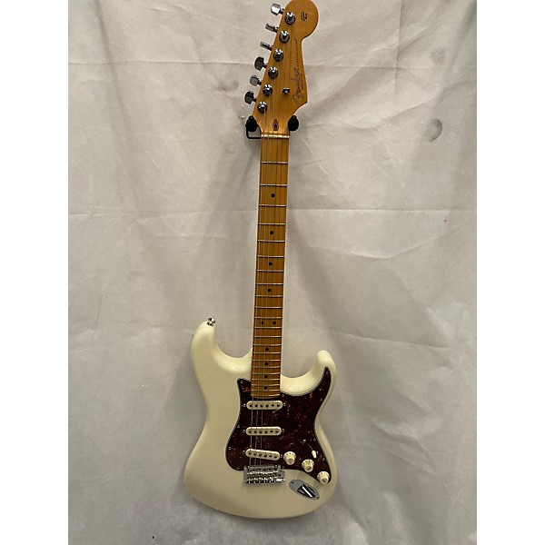 Used Fender Used Fender American Professional II Stratocaster Olympic White Solid Body Electric Guitar