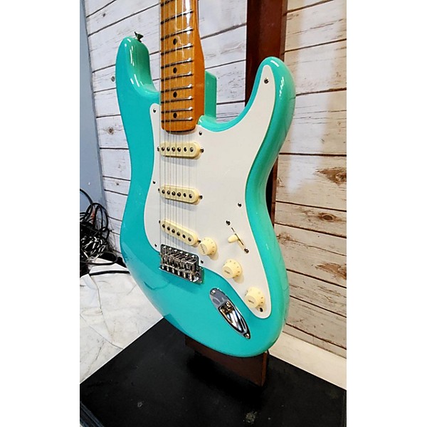 Used Fender Used Fender 1957 American Vintage II Stratocaster Surf Green Solid Body Electric Guitar