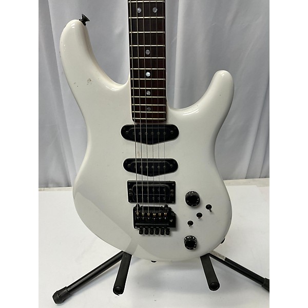 Used Peavey Used Peavey Nitro III Alpine White Solid Body Electric Guitar