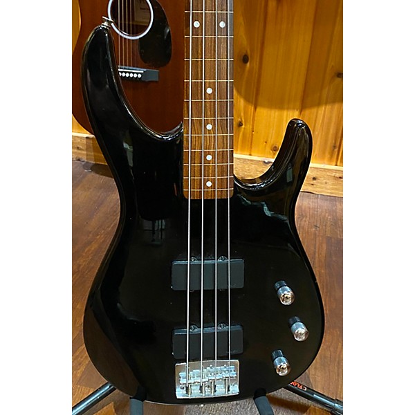 Used Peavey FOUNDATION FRETLESS Electric Bass Guitar