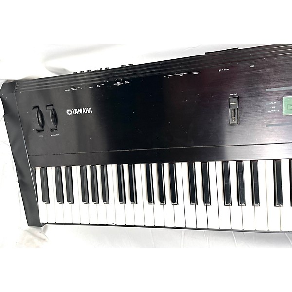 Used Yamaha S08 88 Key Synthesizer