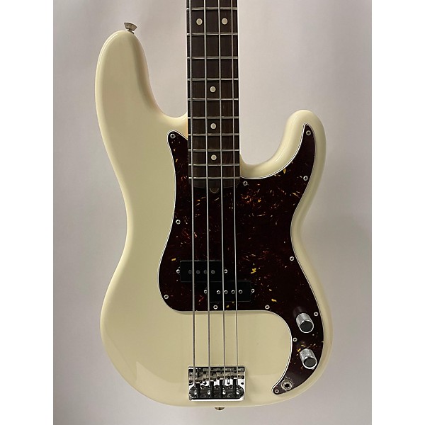 Used Fender Used 2023 Fender American Professional II Precision Bass Antique White Electric Bass Guitar