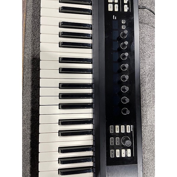 Used Native Instruments Komplete Kontrol S61 MKII MIDI Controller