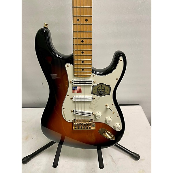 Used Fender Used Fender 60th Anniversary Commemorative American Standard Stratocaster W/hotrails Sunburst Solid Body Elect...