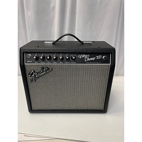 Used Fender Vibro Champ XD 5W 1X8 Guitar Combo Amp