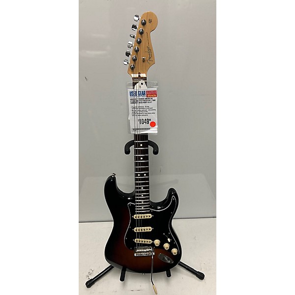 Used Fender Used 2017 Fender American Standard Stratocaster 3 Tone Sunburst Solid Body Electric Guitar