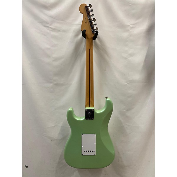 Used Fender Used Fender Player Stratocaster Seafoam Pearl Solid Body Electric Guitar