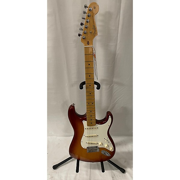 Used Fender Used 2016 Fender American Standard Stratocaster Sienna Sunburst Solid Body Electric Guitar