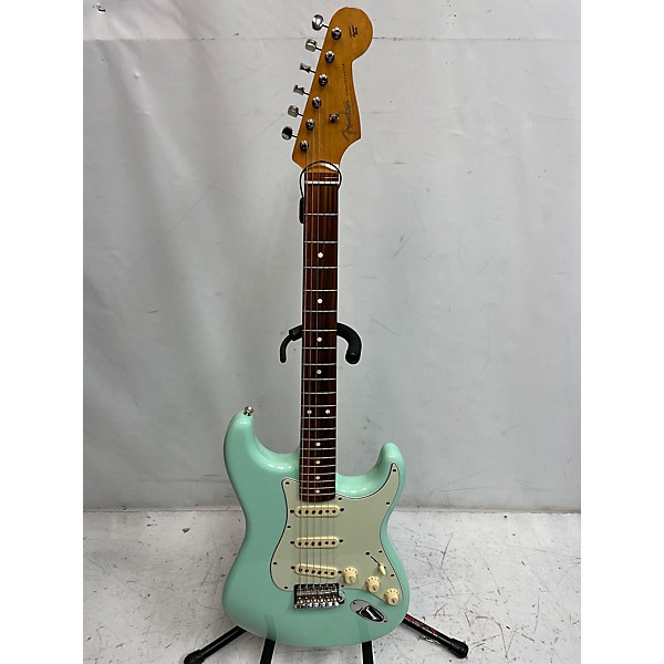 Used Fender Used Fender Vintera 60s Stratocaster Surf Green Solid Body Electric Guitar