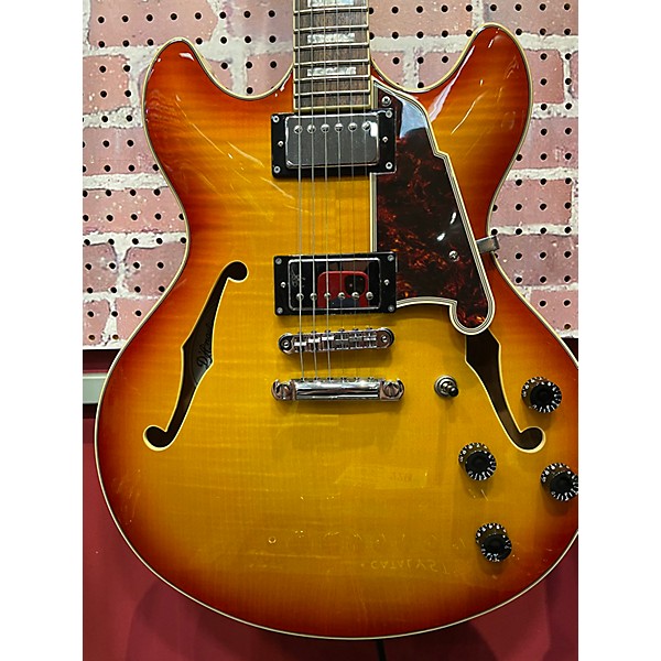 Used D'Angelico Used D'Angelico Premier Series DC Cherry Sunburst Hollow Body Electric Guitar