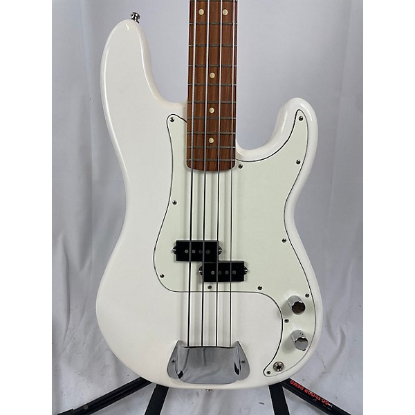 Used Used Fender Player Precision Bass Polar White Electric Bass Guitar