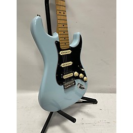 Used Fender Used Fender Player Stratocaster HSS Light Blue Solid Body Electric Guitar