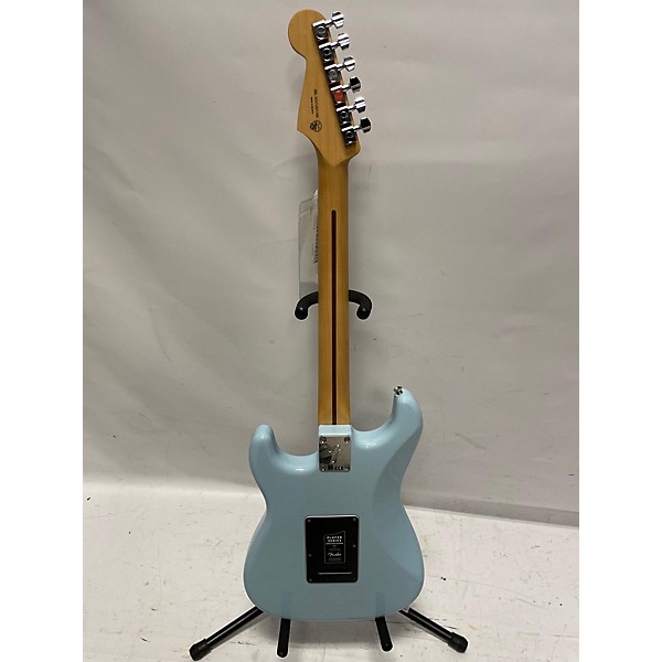 Used Fender Used Fender Player Stratocaster HSS Light Blue Solid Body Electric Guitar