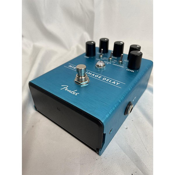 Used Fender mirror image delay Effect Pedal