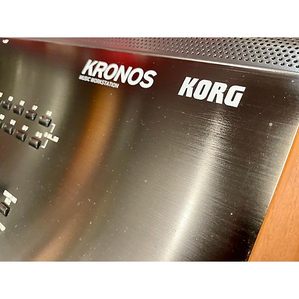 Used KORG Kronos-x61 Synthesizer