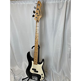 Used Ampeg Used Peavey Fury Black And White Electric Bass Guitar