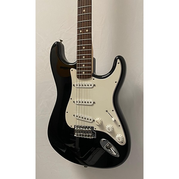 Used Fender Used 2006 Fender Standard Stratocaster Black And White Solid Body Electric Guitar