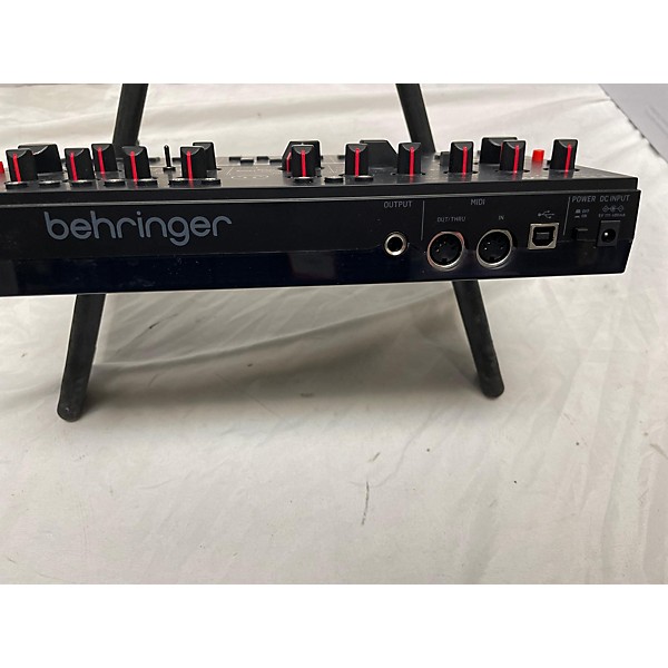 Used Behringer TD-3-MO-BK Synthesizer