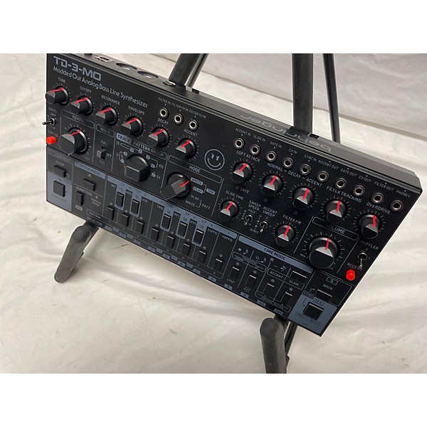 Used Behringer TD-3-MO-BK Synthesizer