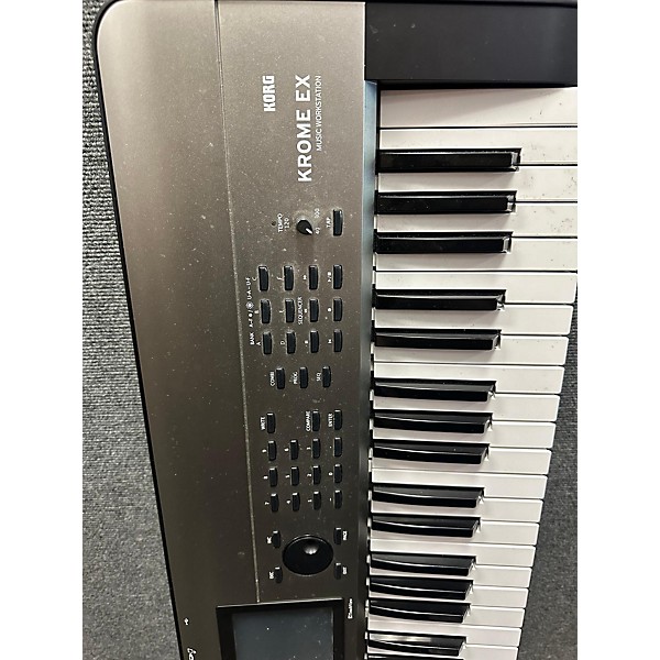 Used KORG Krome 61 Key Keyboard Workstation