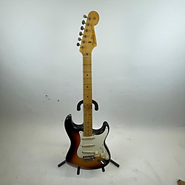 Used Fender Used Fender Custom Shop 58 Relic Stratocaster 3 Tone Sunburst Solid Body Electric Guitar