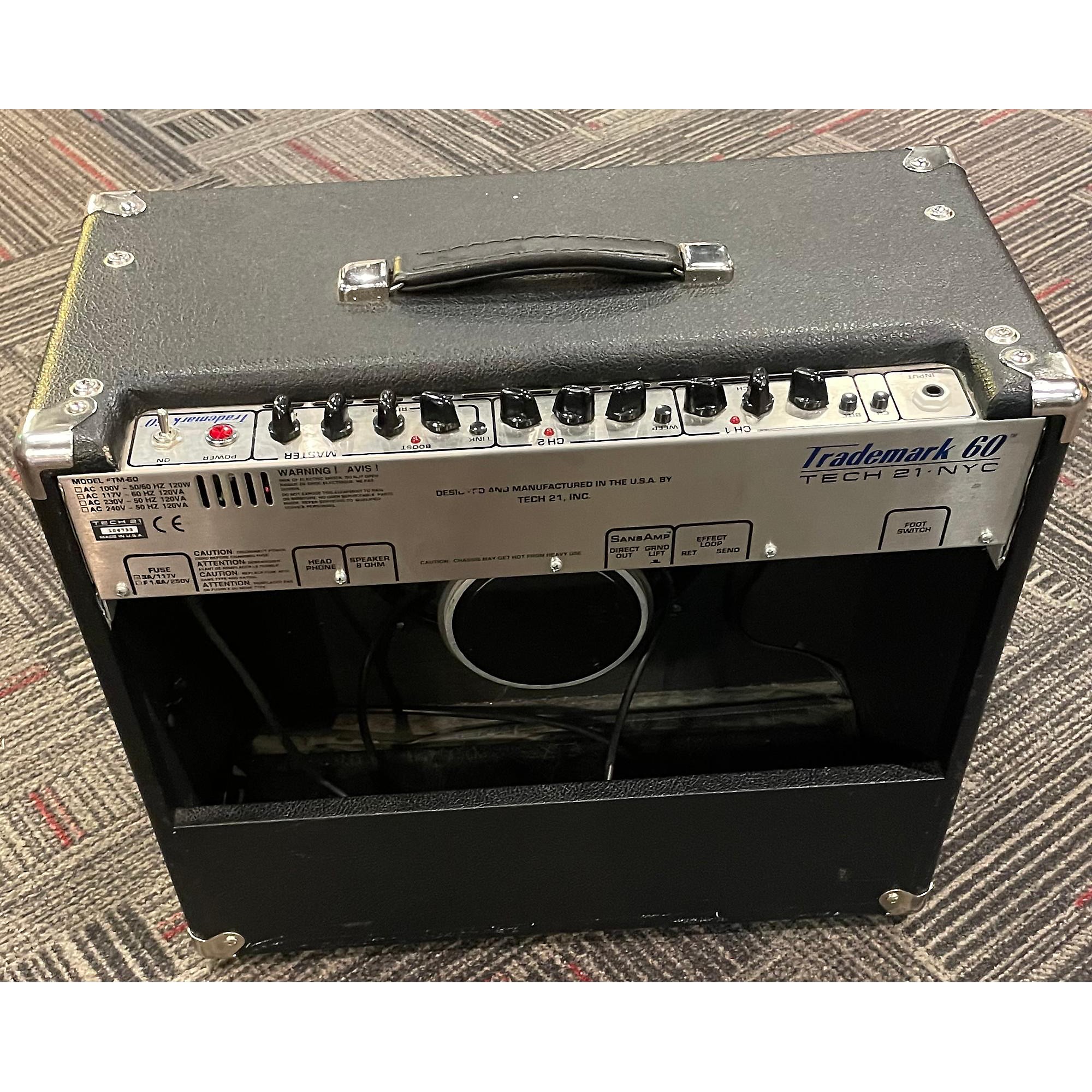 TECH21 Sansamp TRADEMARK 60