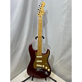 Used Fender Used 2005 Fender American Deluxe Stratocaster V Neck Candy Apple Red Solid Body Electric Guitar