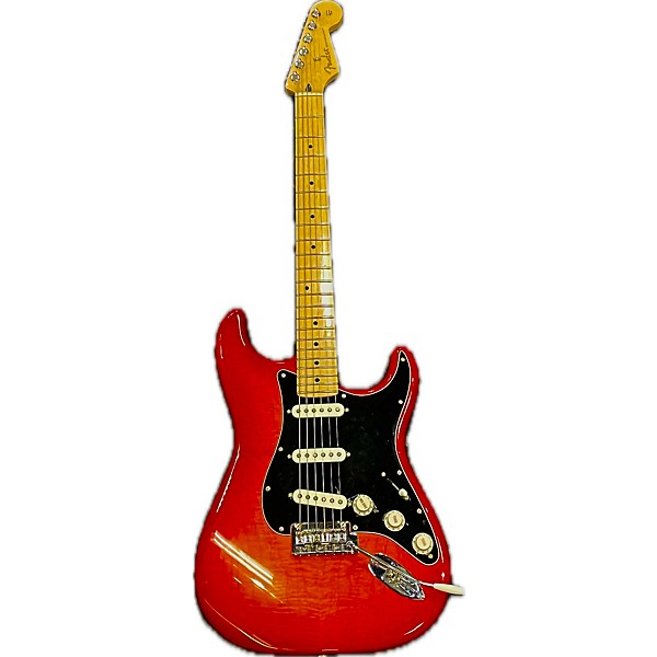 Used Fender Used Fender Player Plus Stratocaster Plus Top Cherry Sunburst Solid Body Electric Guitar