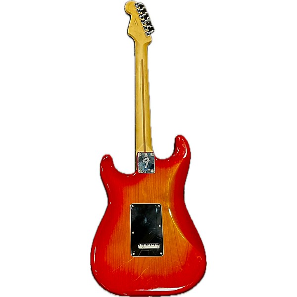 Used Fender Used Fender Player Plus Stratocaster Plus Top Cherry Sunburst Solid Body Electric Guitar