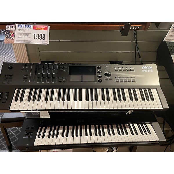 Used Akai Professional MPC Key 61 Keyboard Workstation